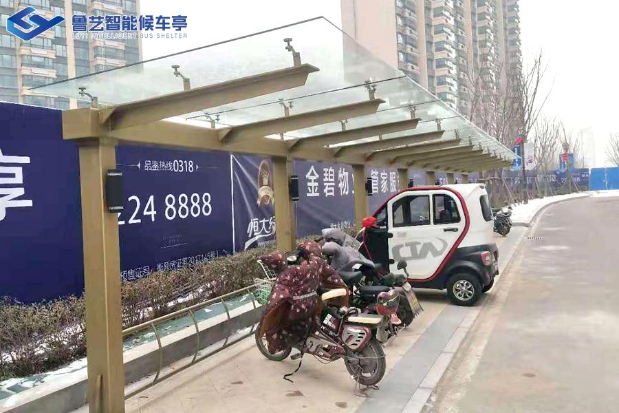 電動車玻璃充電棚