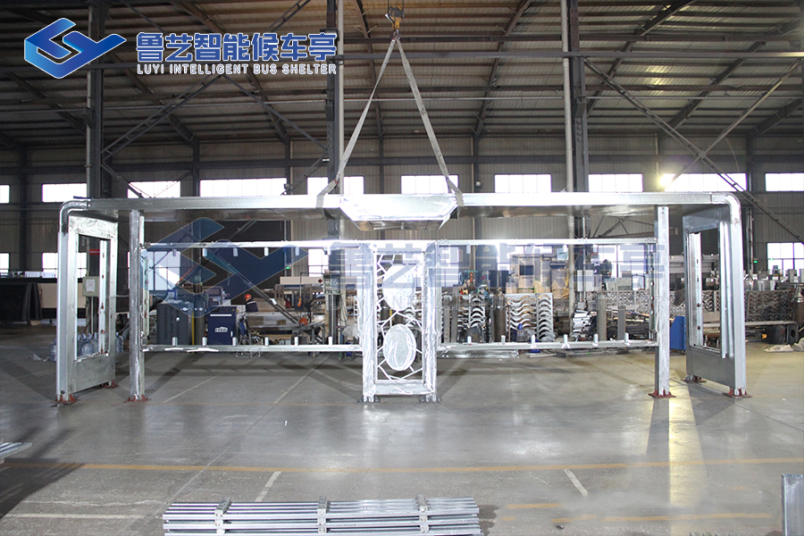 公司對(duì)河北邢臺(tái)客戶訂購(gòu)的候車亭進(jìn)行首件試裝評(píng)審