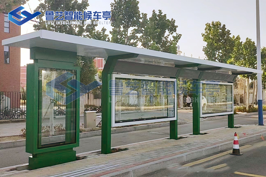 安徽公交候車亭客戶現(xiàn)場安裝實(shí)施反饋