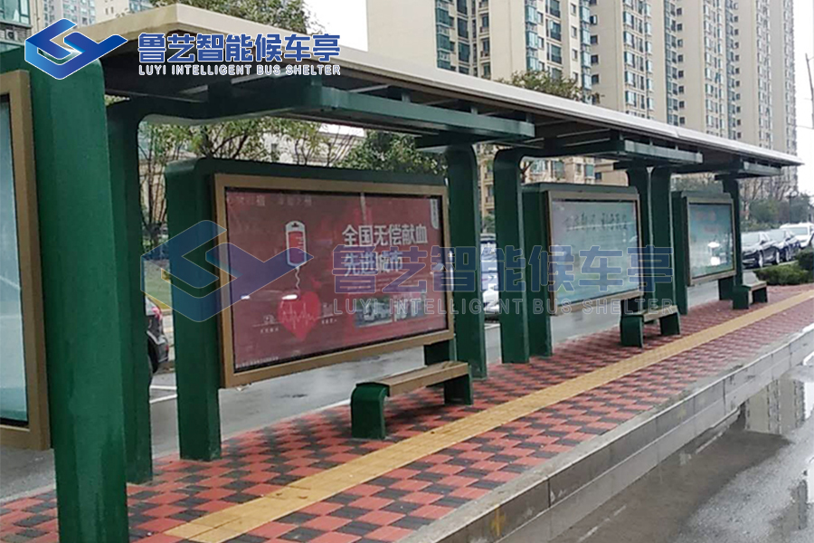 安徽某市公交候車亭項目完工，廠家實力助力便捷出行